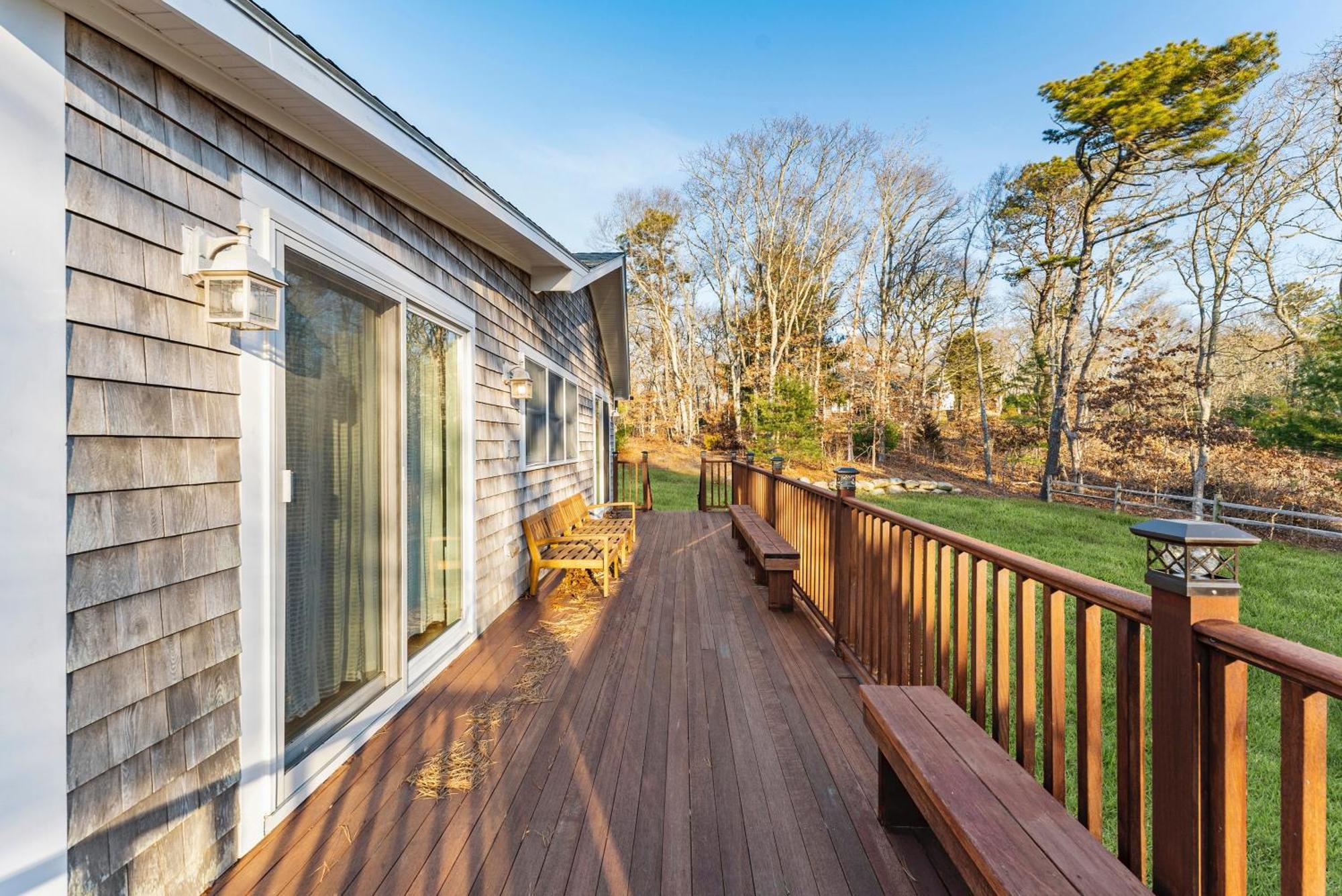 Fresh Pond Chateau Renovated Bright And Cozy Home Oak Bluffs Exterior photo